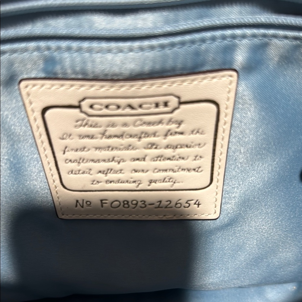 Elegant Cream Shoulder Bag - Picture 5 of 10